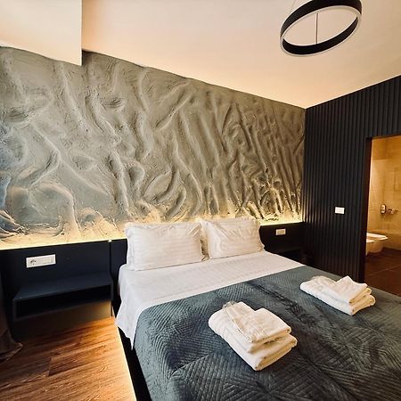 Tirana Central Rooms Eksteriør bilde